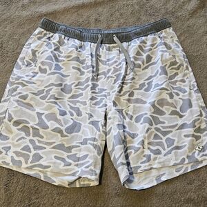 BURLEBO Men's White Camo Athletic Shorts w/ liner